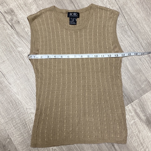BCBG MAXAZRIA Spun Silk Y2K Cable Knit Sweater Vest - Picture 5 of 7